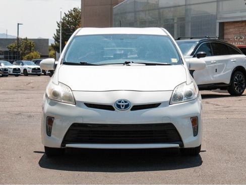 Used 2012 Toyota Prius Two FWD image 2