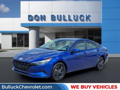 Used 2023 Hyundai Elantra SEL w/ Preferred Accessory Package
