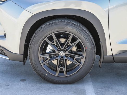New 2026 Toyota Grand Highlander AWD Hybrid image 10