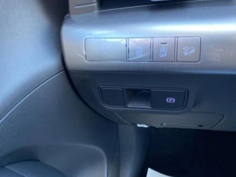 New 2026 Hyundai Kona SE FWD image 19
