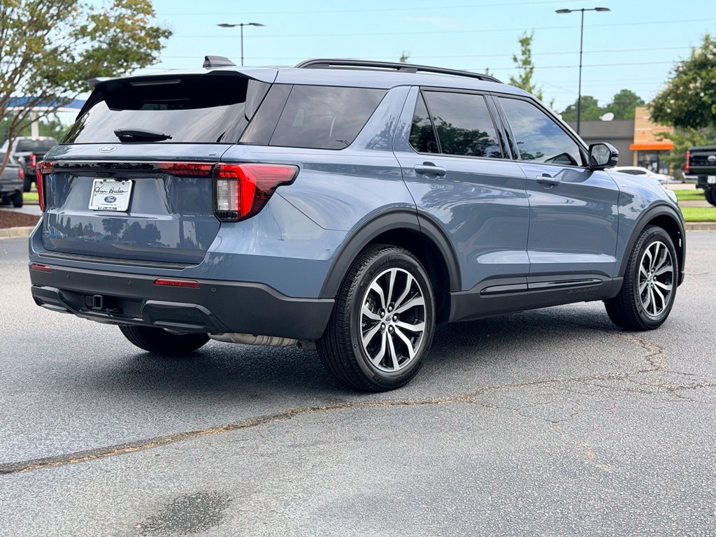 New 2026 Ford Explorer ST-Line RWD image 5
