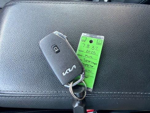 Used 2025 Kia Sportage X-Line w/ Premium Package AWD/4WD image 33