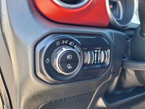 Used 2020 Jeep Gladiator Rubicon image 23