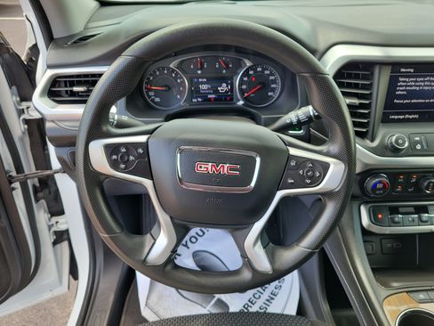 Used 2023 GMC Acadia SLE w/ Driver Convenience Package FWD image 21