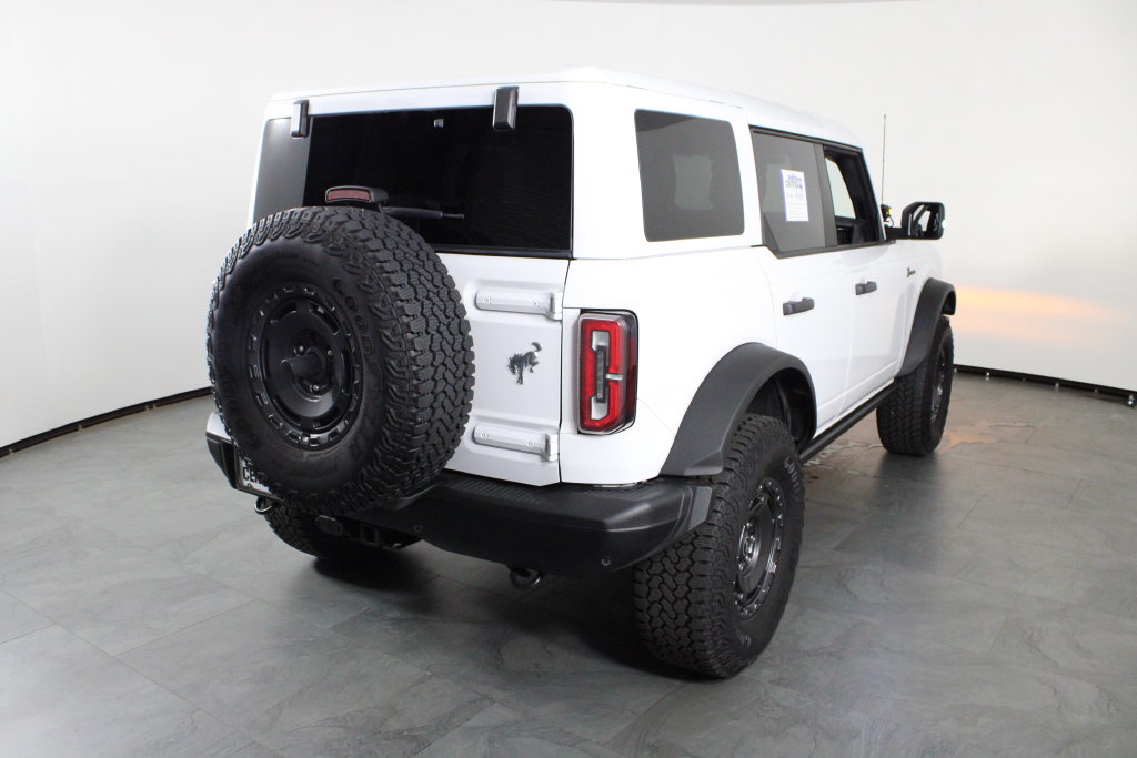Used 2025 Ford Bronco Badlands AWD/4WD image 3