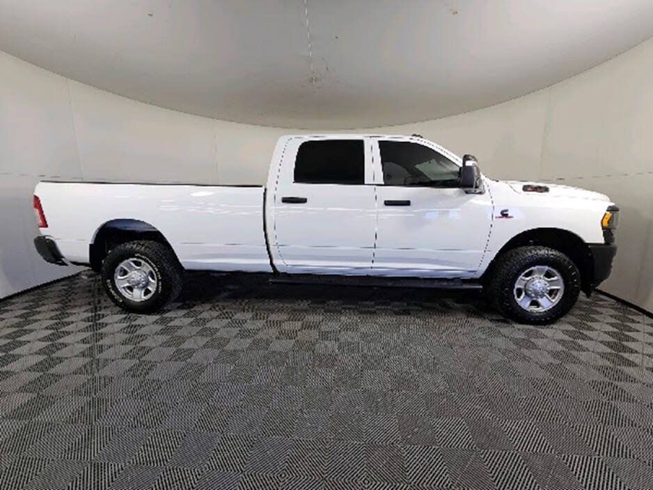Used 2024 RAM 2500 Tradesman w/ Snow Chief Group AWD/4WD image 11