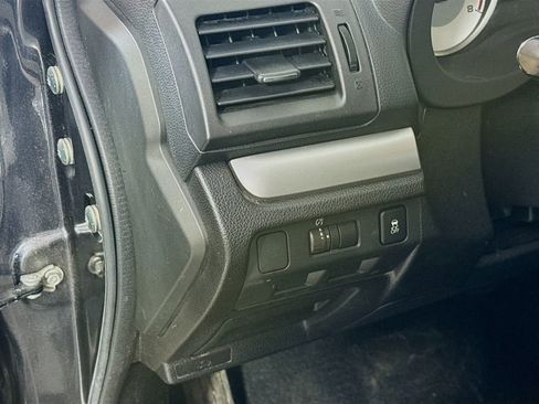 Used 2012 Subaru Impreza 2.0i Premium image 10