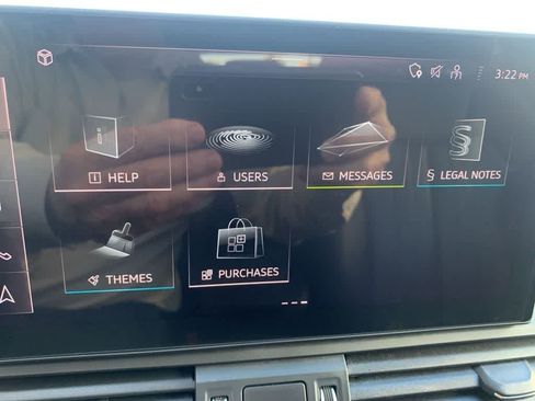 Used 2023 Audi Q5 e Premium w/ Convenience Package image 10