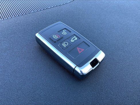 Used 2024 Land Rover Discovery Sport S image 14