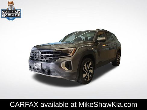 Used 2025 Volkswagen Atlas SE FWD image 1