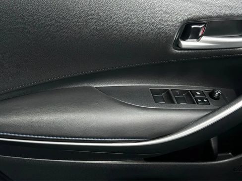 Used 2020 Toyota Corolla SE FWD image 34