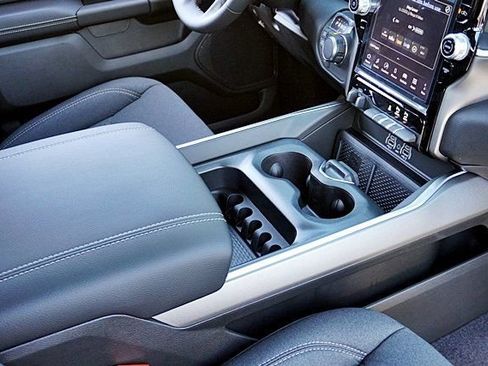 New 2026 RAM 1500 Big Horn AWD/4WD image 15