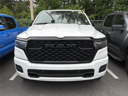 Used 2025 RAM 1500 Big Horn AWD/4WD image 2