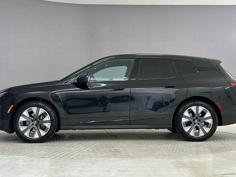 Used 2024 BMW iX xDrive50 AWD/4WD image 2