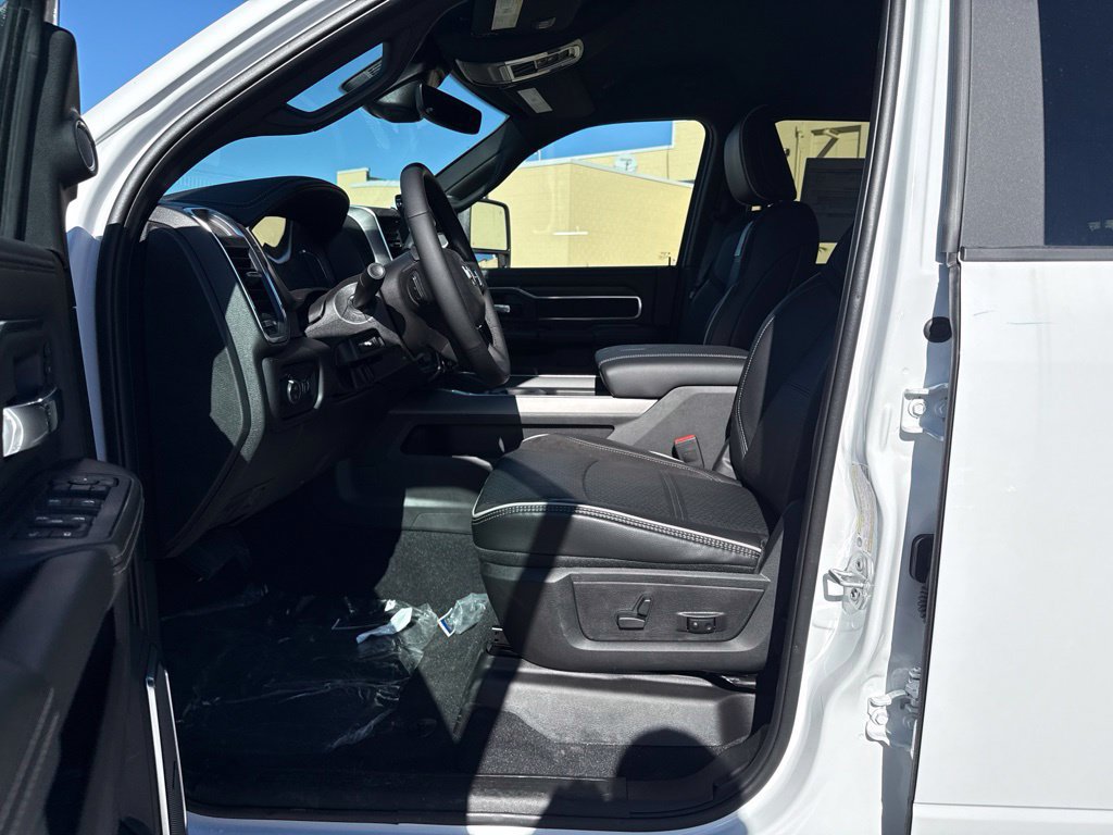 New 2027 RAM 2500 Laramie w/ Night Edition AWD/4WD image 16