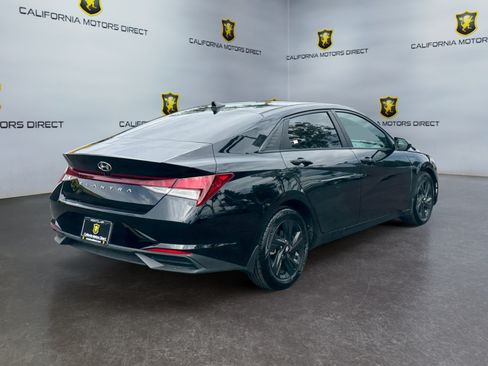Used 2022 Hyundai Elantra SEL FWD image 5