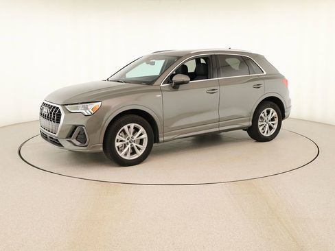 Used 2025 Audi Q3 2.0T Premium w/ Convenience Package AWD/4WD image 13