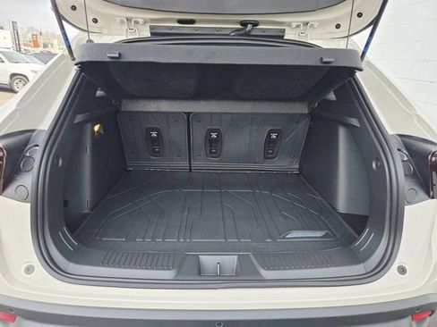 New 2026 Chevrolet Trax RS w/ Sunroof Package image 11