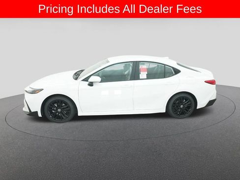 New 2026 Toyota Camry SE FWD image 3