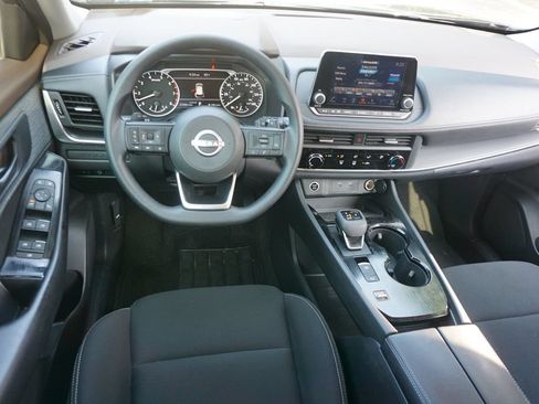 Used 2023 Nissan Rogue S FWD image 6