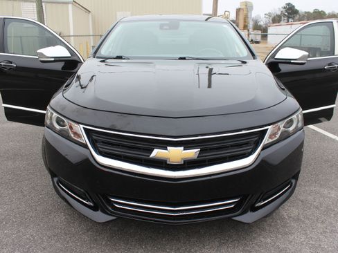 Used 2017 Chevrolet Impala Premier w/ Enhanced Convenience Package image 17