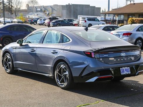 Used 2024 Hyundai Sonata SEL w/ Convenience Package image 7