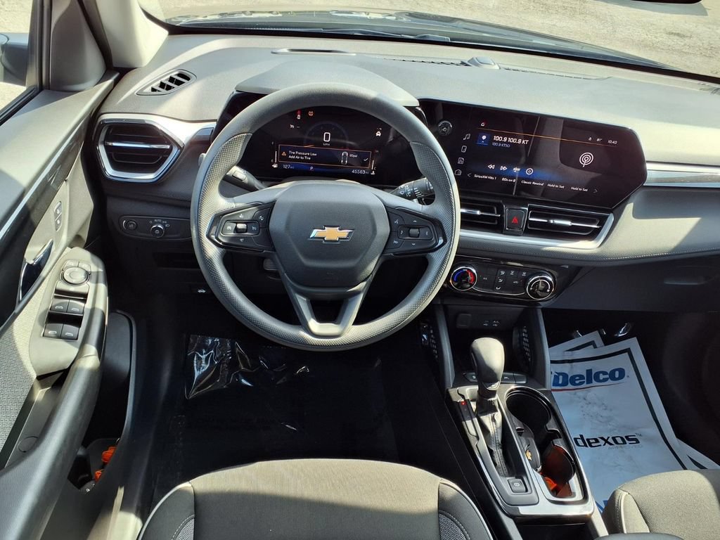 Used 2025 Chevrolet TrailBlazer LT FWD image 9