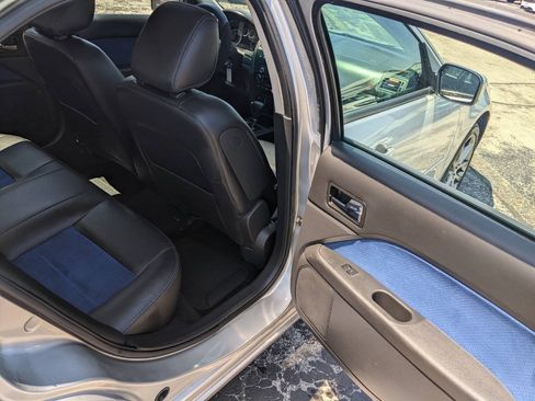 Used 2009 Ford Fusion SE FWD image 15