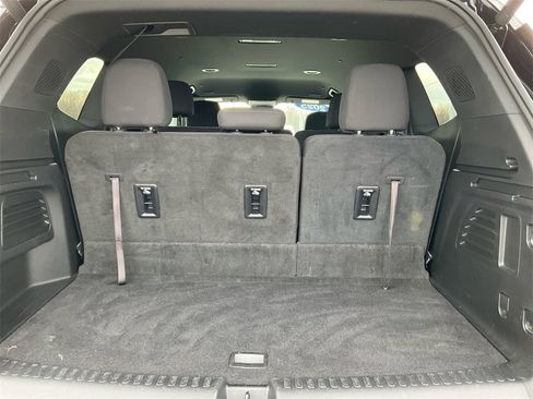 Used 2025 GMC Acadia Elevation image 27