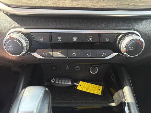 Used 2023 Nissan Altima 2.5 SV w/ SV Premium Package AWD/4WD image 21