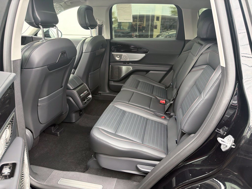 New 2026 Lincoln Nautilus Reserve AWD/4WD image 6