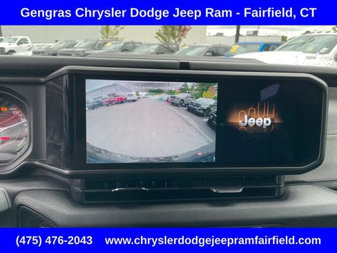 Used 2024 Jeep Wrangler Unlimited AWD/4WD image 58