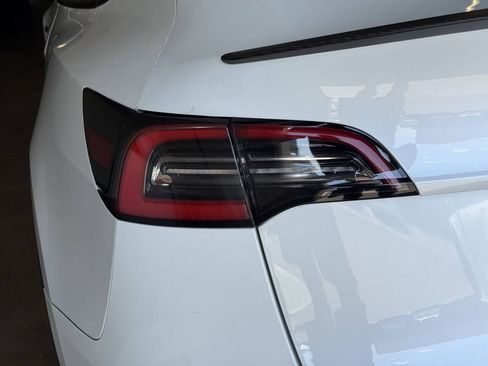Used 2020 Tesla Model Y Performance AWD/4WD image 30