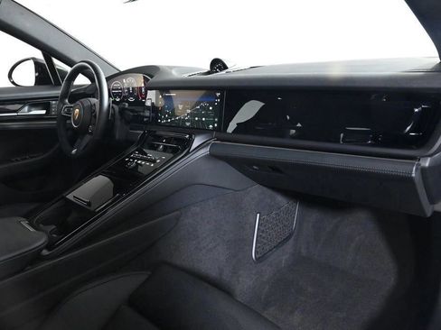 Certified 2024 Porsche Panamera image 17
