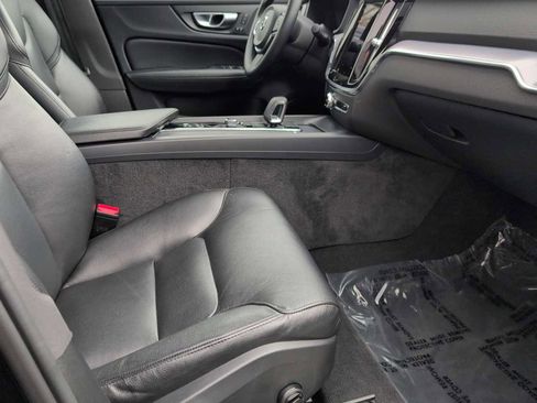 Used 2024 Volvo S60 B5 Core image 21