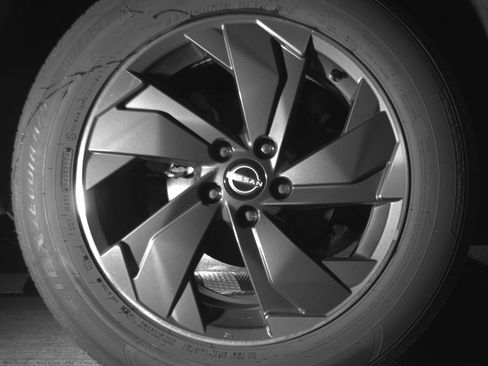 Used 2025 Nissan Rogue SV image 15