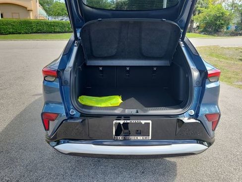 New 2026 Buick Envista Sport Touring w/ Convenience II Package FWD image 5