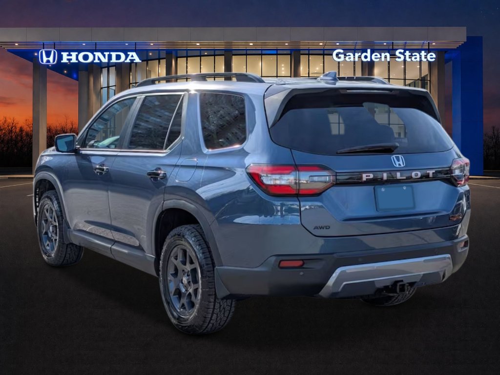 New 2026 Honda Pilot TrailSport image 3