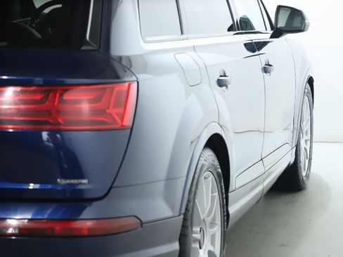 Used 2019 Audi Q7 3.0T Prestige w/ Prestige Package image 8