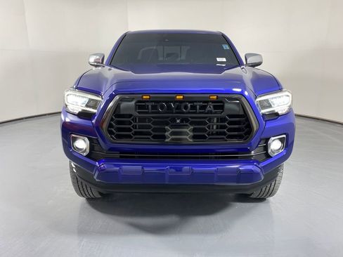Certified 2022 Toyota Tacoma Limited image 2