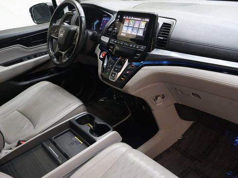Used 2021 Honda Odyssey Elite image 11