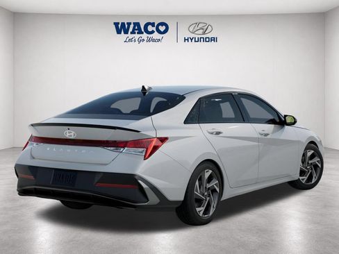 Used 2025 Hyundai Elantra Sport FWD image 6