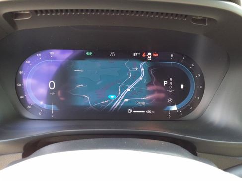 Certified 2025 Volvo XC40 B5 Ultra w/ Climate Package image 17