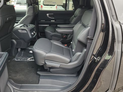 New 2026 Ford Expedition Max Platinum w/ Stealth Appearance Package image 25