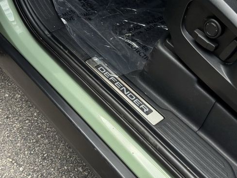 Used 2023 Land Rover Defender 110 75th Limited Edition image 28