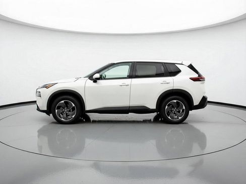 Used 2025 Nissan Rogue SV FWD image 5