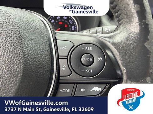 Used 2019 Toyota RAV4 XLE Premium image 21