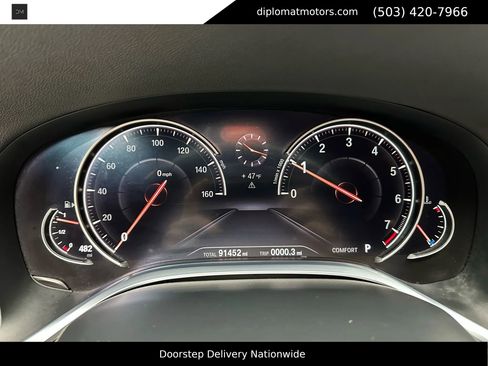 Used 2018 BMW 740i image 25