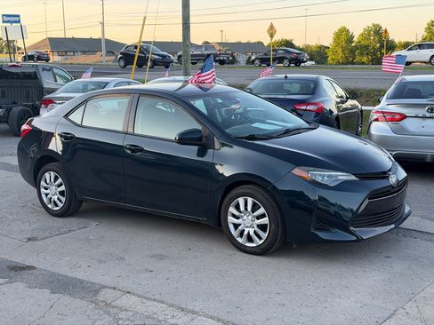 Used 2019 Toyota Corolla LE FWD image 3