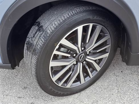 Used 2024 Nissan Kicks SV FWD image 12